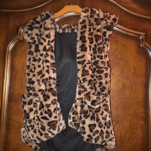 Faux fur hooded vest never worn size L